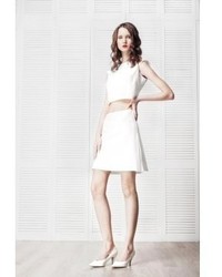 Carnet de Mode Konzeptuell Chic White Cropped Top