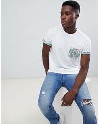 New Look T Shirt With Pocket Detail In White Floral