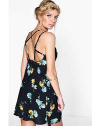 Boohoo Ariane Floral Print Woven Skater Dress