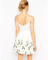 Chi Chi London Full Prom Skater Dress With Embroidered Daisy Hem