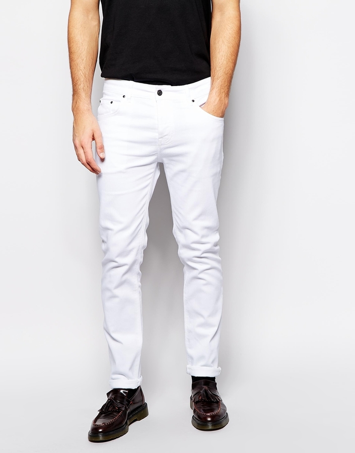 Мужские черно белые штаны. Белые джинсы мужские. Белые штаны мужские. Белые брюки джинсы мужские. Обувь под белые джинсы мужские.