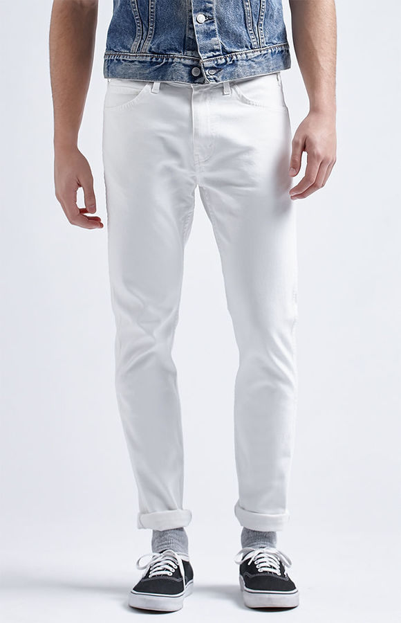 white levi jeans