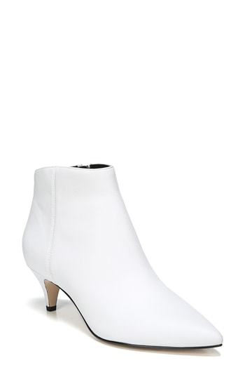 Sam edelman 2025 white kinzey booties