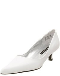 Chinese Laundry Giggle Low Heeled Pump