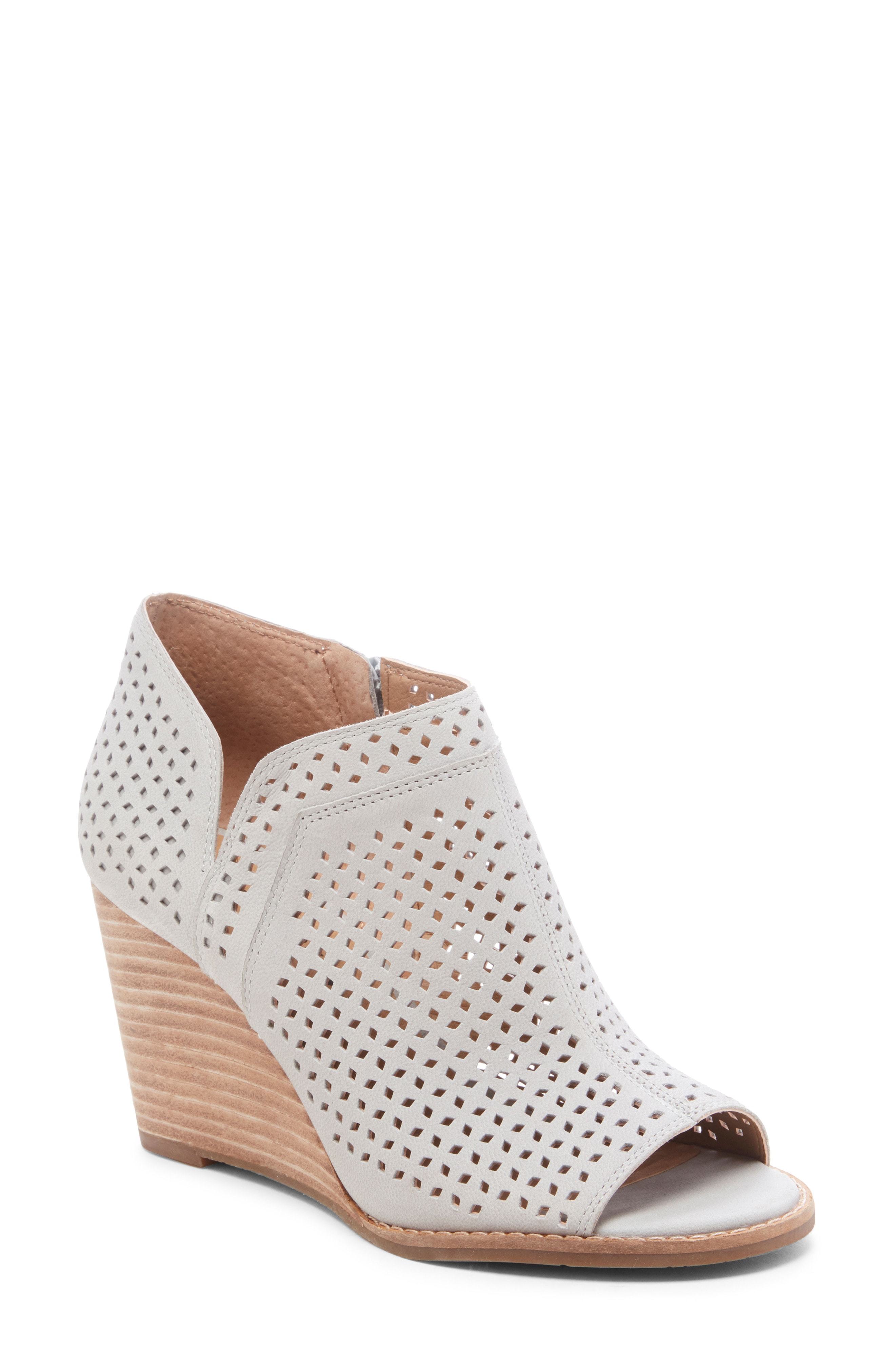 Lucky brand ankle boots wedge best sale