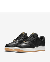 Nike Air Force 1 07 Premium Shoe