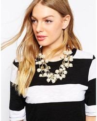 Oasis Oversize Faux Pearl Flower Necklace