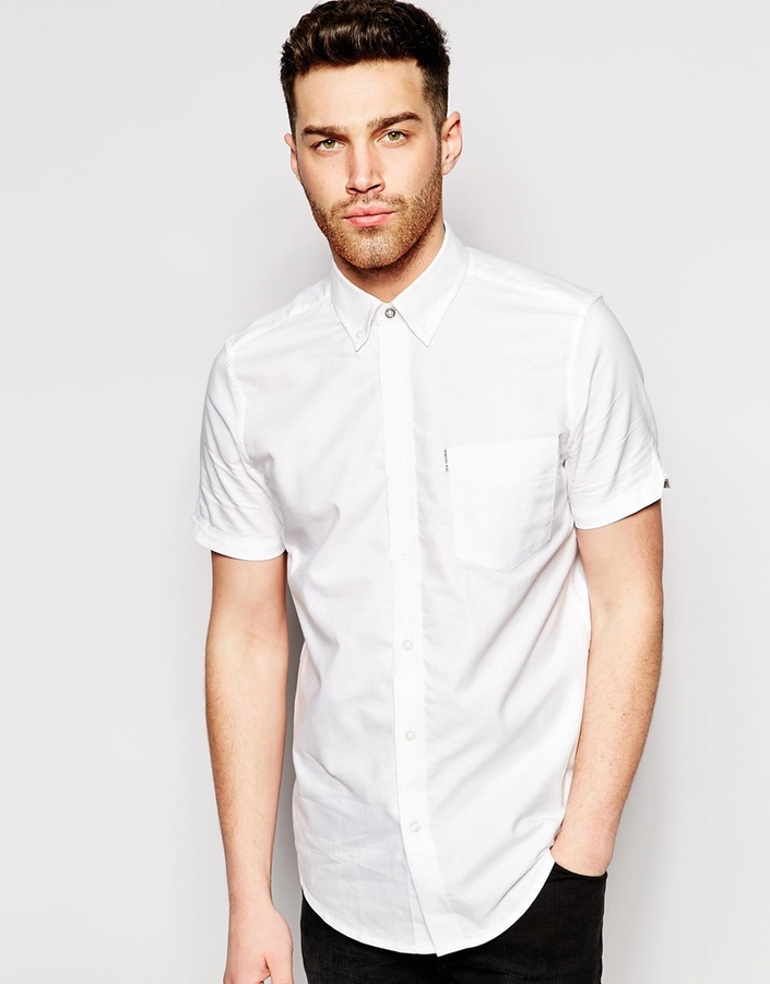 Белая рубашка с футболкой мужской