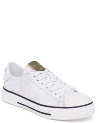 Valentino Garavani Valentino Star Leather Low Top Sneakers