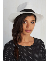 Jeanne Simmons Accessories Show Topper Hat