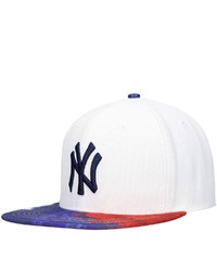 PRO STANDARD White New York Yankees Dip Dye Snapback Hat At Nordstrom