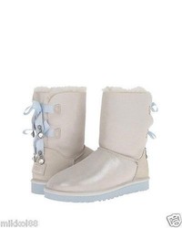 UGG Australia Bailey Bow I Do Boots White Sz 6 8 New