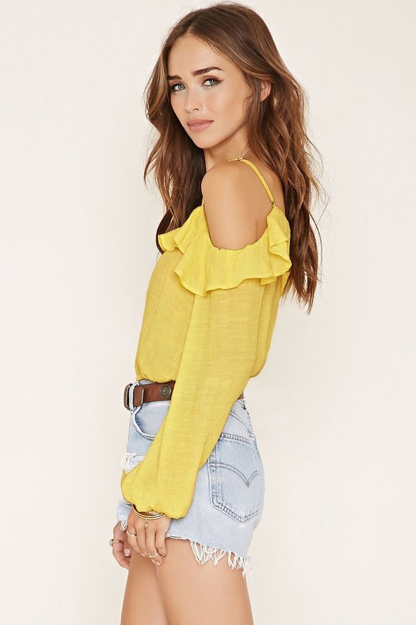 Open shoulder best sale crop top