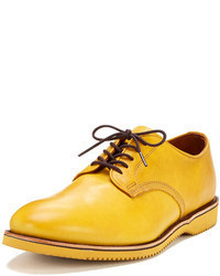 Желтые мужские туфли