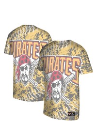 Mitchell & Ness Gold Pittsburgh Pirates Historic Logo Jumbotron T Shirt